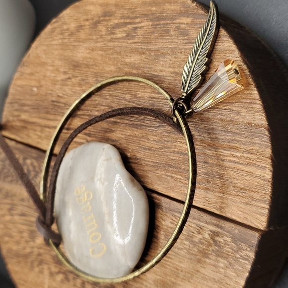 B2633 bohemian lantern feather bracelet leather strap detailing - Picture 1 of 2